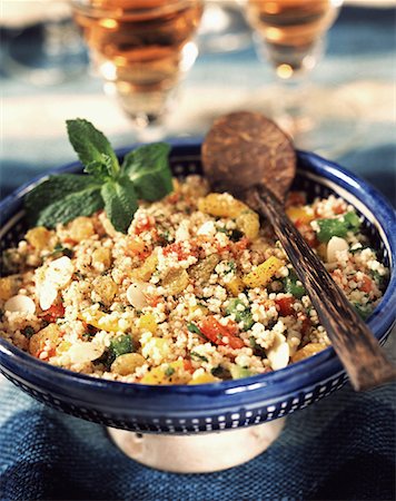 Salade de couscous Photographie de stock - Premium Libres de Droits, Code: 652-01667890