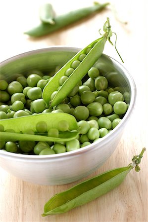 peas and pods Stock Photo - Premium Royalty-Free, Code: 652-01668026