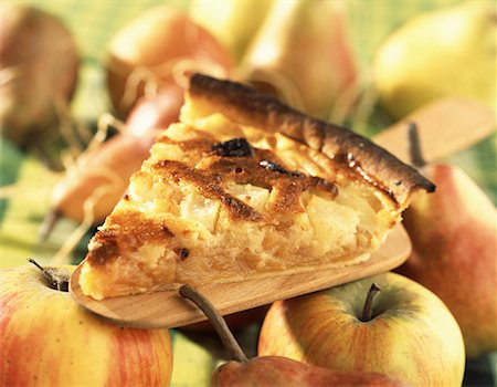 Gibaldipontine apple tart Stock Photo - Premium Royalty-Free, Code: 652-01668444