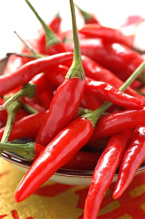 simsearch:652-01667775,k - chilli peppers Foto de stock - Royalty Free Premium, Número: 652-01668542