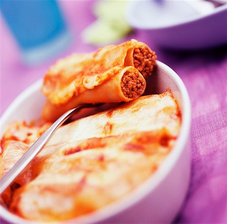 Cannelloni Stockbilder - Premium RF Lizenzfrei, Bildnummer: 652-01668679