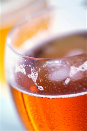 glass of beer Stock Photo - Premium Royalty-Free, Code: 652-01668873