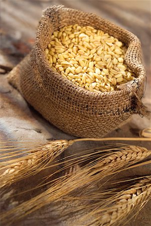 sack - grains de blé Photographie de stock - Premium Libres de Droits, Code: 652-01669200