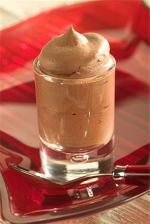 Mousse au chocolat Photographie de stock - Premium Libres de Droits, Code: 652-01669376