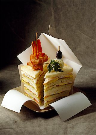 sándwich club - Club sandwich Foto de stock - Sin royalties Premium, Código: 652-01669386