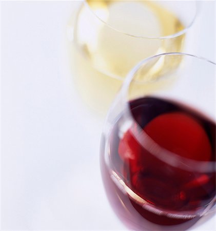 simsearch:652-01669745,k - verres de vin Photographie de stock - Premium Libres de Droits, Code: 652-01669543