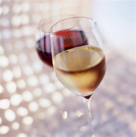 simsearch:652-03633359,k - glasses of wine Stock Photo - Premium Royalty-Free, Code: 652-01669744