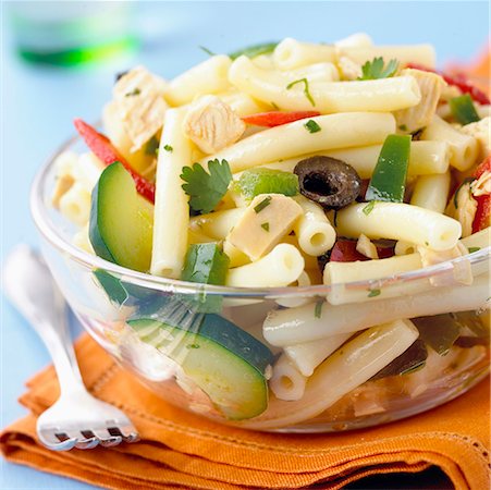 simsearch:652-01668678,k - macaroni with vegetables Stock Photo - Premium Royalty-Free, Code: 652-01669844