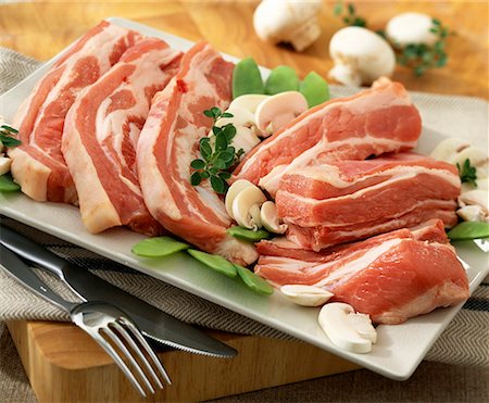 simsearch:652-01670377,k - Raw pork Foto de stock - Sin royalties Premium, Código: 652-01669851