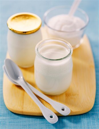 plain yoghurts Stock Photo - Premium Royalty-Free, Code: 652-01669908