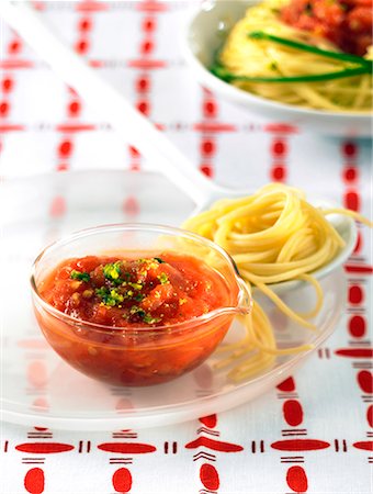 simsearch:652-01668678,k - Tomato sauce for spaghetti Stock Photo - Premium Royalty-Free, Code: 652-01670106