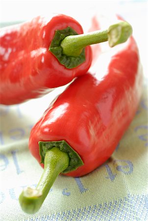 simsearch:652-01669728,k - Hot red peppers Foto de stock - Sin royalties Premium, Código: 652-01670235
