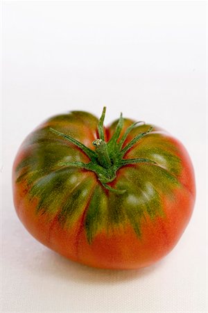 simsearch:652-01670377,k - tomato coeur de boeuf Foto de stock - Sin royalties Premium, Código: 652-01670267