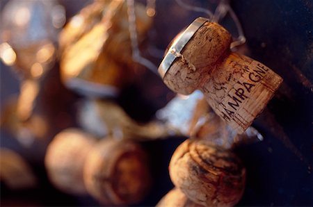 simsearch:652-02222200,k - champagne corks Stock Photo - Premium Royalty-Free, Code: 652-01670375