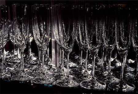 simsearch:652-01669279,k - Coupes à Champagne Photographie de stock - Premium Libres de Droits, Code: 652-01670480