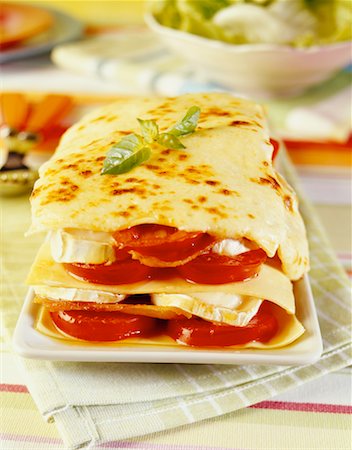 Tomaten, Schinken und Käse-Lasagnen Stockbilder - Premium RF Lizenzfrei, Bildnummer: 652-02221443