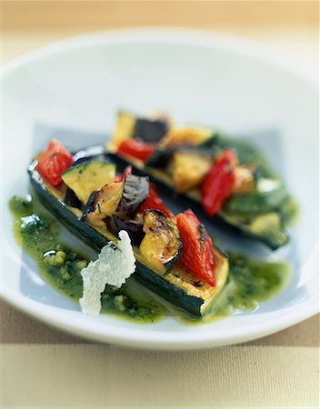 pesto - Courgettes stuffed with vegetables Stock Photo - Premium Royalty-Free, Code: 652-02221525