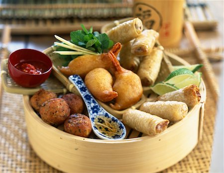 frittiert - Selection of asian starters Stock Photo - Premium Royalty-Free, Code: 652-02221693