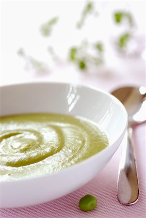 simsearch:652-03800469,k - Pea soup Stock Photo - Premium Royalty-Free, Code: 652-02221966