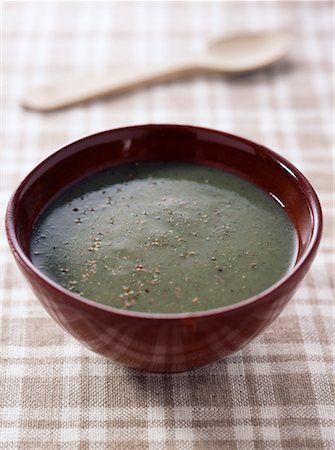 soup bowl - Brussels sprout soup Foto de stock - Sin royalties Premium, Código: 652-02222163