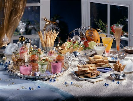 simsearch:652-03634007,k - Christmas aperitif buffet Foto de stock - Sin royalties Premium, Código: 652-03634007