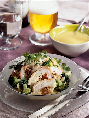 simsearch:652-03800443,k - Langoustines with white butter sauce Foto de stock - Sin royalties Premium, Código: 652-03634049