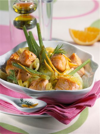 Salmon and fennel tajine Foto de stock - Sin royalties Premium, Código: 652-03634088