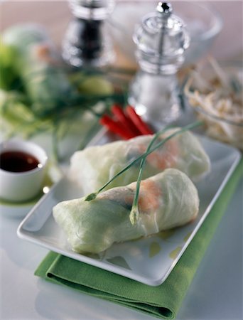 spring roll - Spring rolls Stock Photo - Premium Royalty-Free, Code: 652-03634591