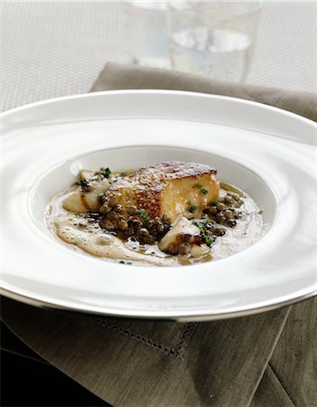 Foie gras with lentils Foto de stock - Sin royalties Premium, Código: 652-03634697