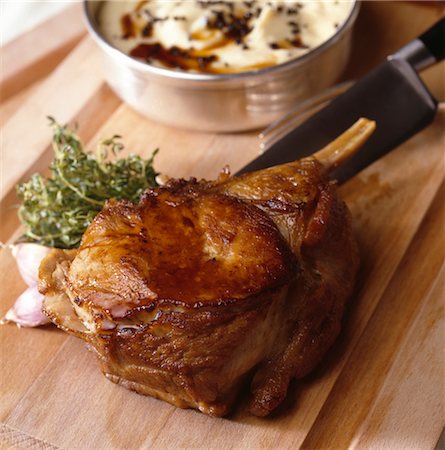 Veal chop Stock Photo - Premium Royalty-Free, Code: 652-03634938