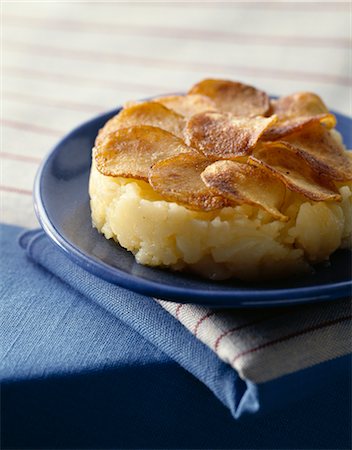 Cauliflower and browned potato timbale Stock Photo - Premium Royalty-Free, Code: 652-03634942