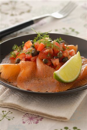 simsearch:652-03801585,k - Salmon Carpaccio Foto de stock - Sin royalties Premium, Código: 652-03634993