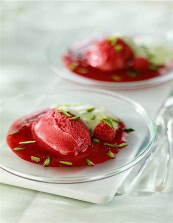 desserts with fruit sauces - Raspberry sorbet Stock Photo - Premium Royalty-Free, Code: 652-03635144