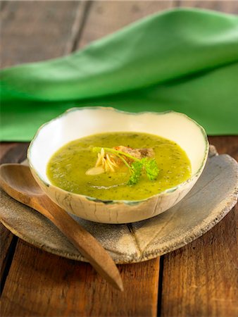 Creamed zucchini and leek soup Stock Photo - Premium Royalty-Free, Code: 652-03635863