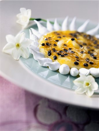 passiflora - Dessert de fruits de la passion, Michel Troisgros Photographie de stock - Premium Libres de Droits, Code: 652-03633101