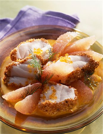 simsearch:652-03804906,k - Pieces of monkfish with sesame seeds and grapefruit Foto de stock - Sin royalties Premium, Código: 652-03633171