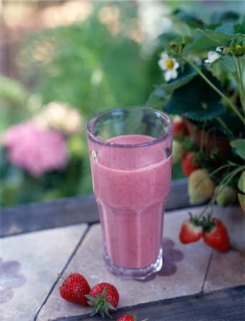 strawberry yogurt - Mixed raspberry fruit juice drink Stock Photo - Premium Royalty-Free, Code: 652-03633216