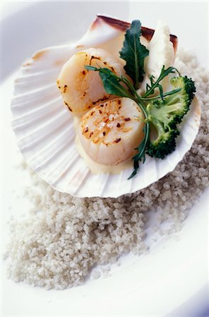 simsearch:652-06819218,k - Scallops à la coque Foto de stock - Sin royalties Premium, Código: 652-03633454