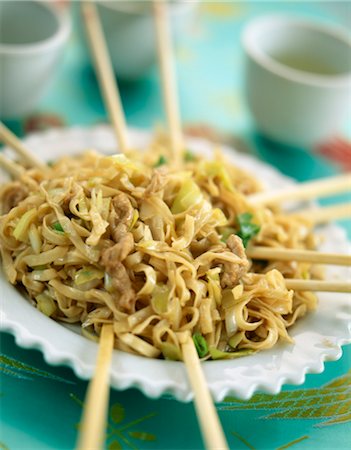 simsearch:652-03633477,k - Noodles with pork Stock Photo - Premium Royalty-Free, Code: 652-03633549