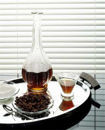 decanter (not wine) - Coffee liqueur Stock Photo - Premium Royalty-Free, Code: 652-03799885