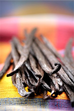 Vanilla pods Stock Photo - Premium Royalty-Free, Code: 652-03804009