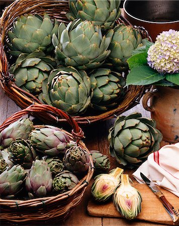 dish cloth - Baskets of artichokes Foto de stock - Sin royalties Premium, Código: 652-03804014