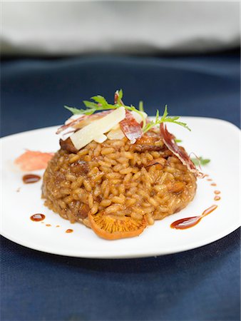 shiitak - Mushroom risotto Stock Photo - Premium Royalty-Free, Code: 652-03804112