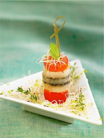 simsearch:652-03802621,k - Tomato and salt-cod tapas Foto de stock - Sin royalties Premium, Código: 652-03804190