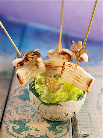 siba (tipo de molusco) - Squid with garlic and parsley Foto de stock - Royalty Free Premium, Número: 652-03804209