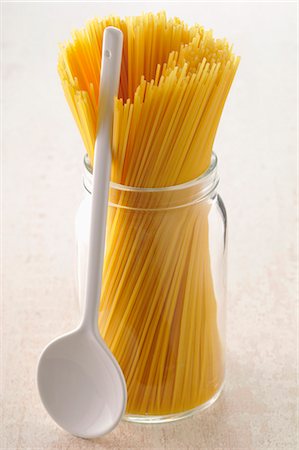 spaghetti - Jar of spaghettis Stock Photo - Premium Royalty-Free, Code: 652-03804557