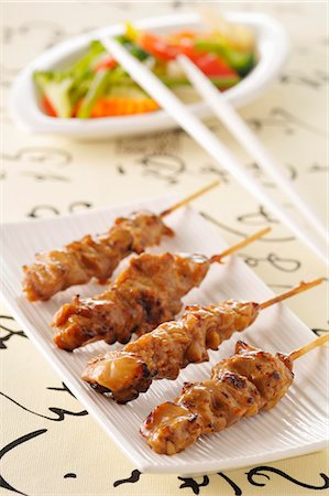 skewered meat - Yakitori pork brochettes Foto de stock - Sin royalties Premium, Código: 652-03804551