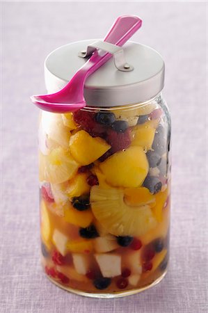 Jar of fruit salad Stock Photo - Premium Royalty-Free, Code: 652-03804553