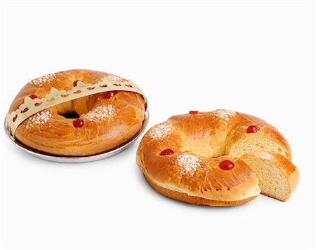 Brioche-style Galettes des rois Photographie de stock - Premium Libres de Droits, Code: 652-03804574