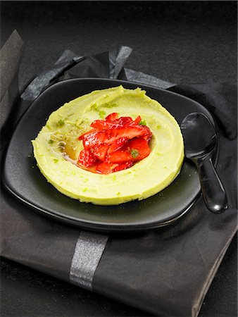 syrup - Avocado mousse with strawberries and agave syrup Stock Photo - Premium Royalty-Free, Code: 652-03804948